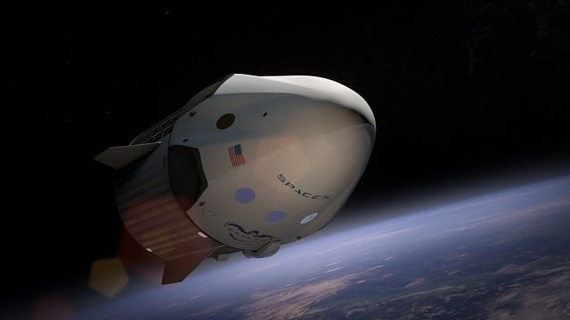spacex’s-uncrewed-dragon-spacecraft-splashes-down-with-cargo-–-flying-magazine